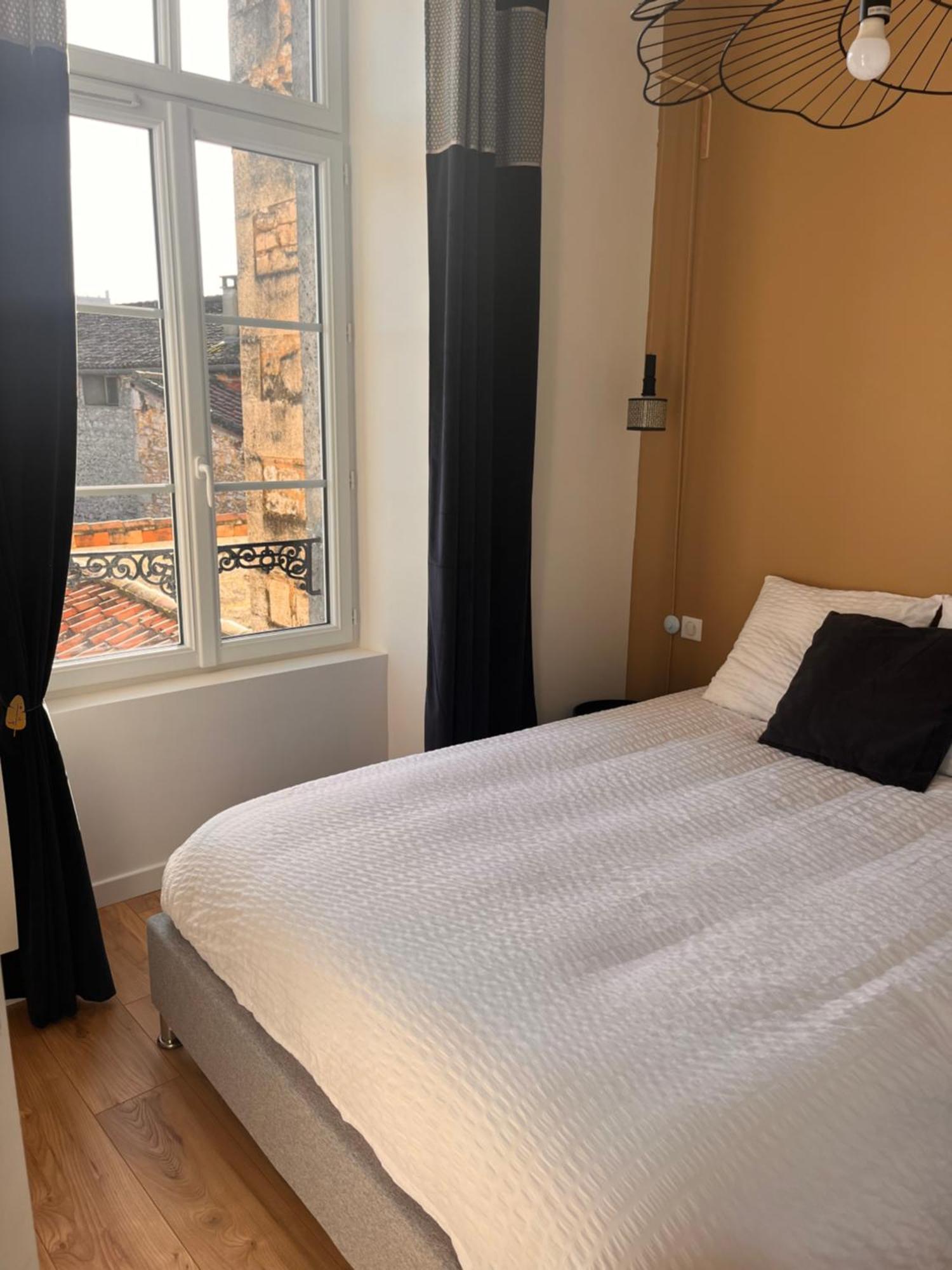 De L'houmeau - Proche Gare Apartment *